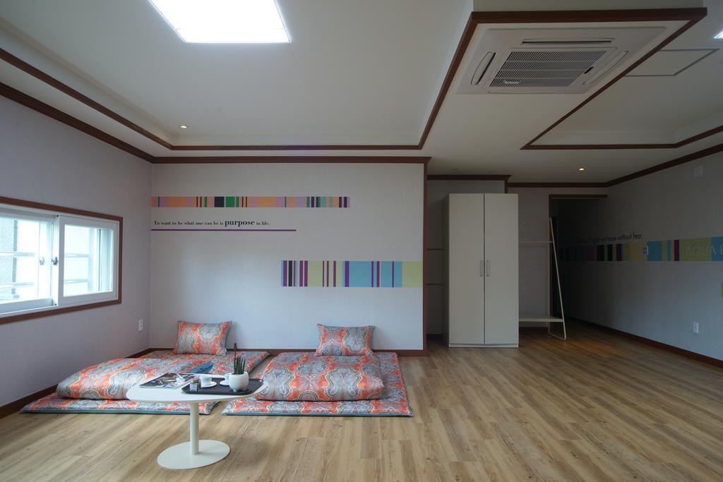 Seongsan Aqua Beach Hotel Seogwipo Exterior photo